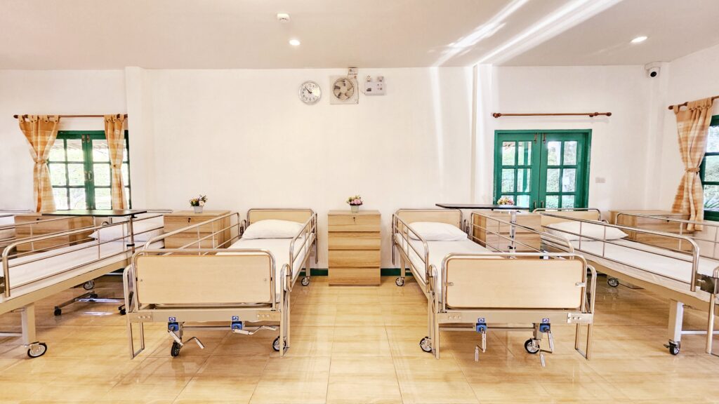 ห้องรวม ศูนย์ดูแลผู้สูงอายุ บ้านลลิสา จอมทอง