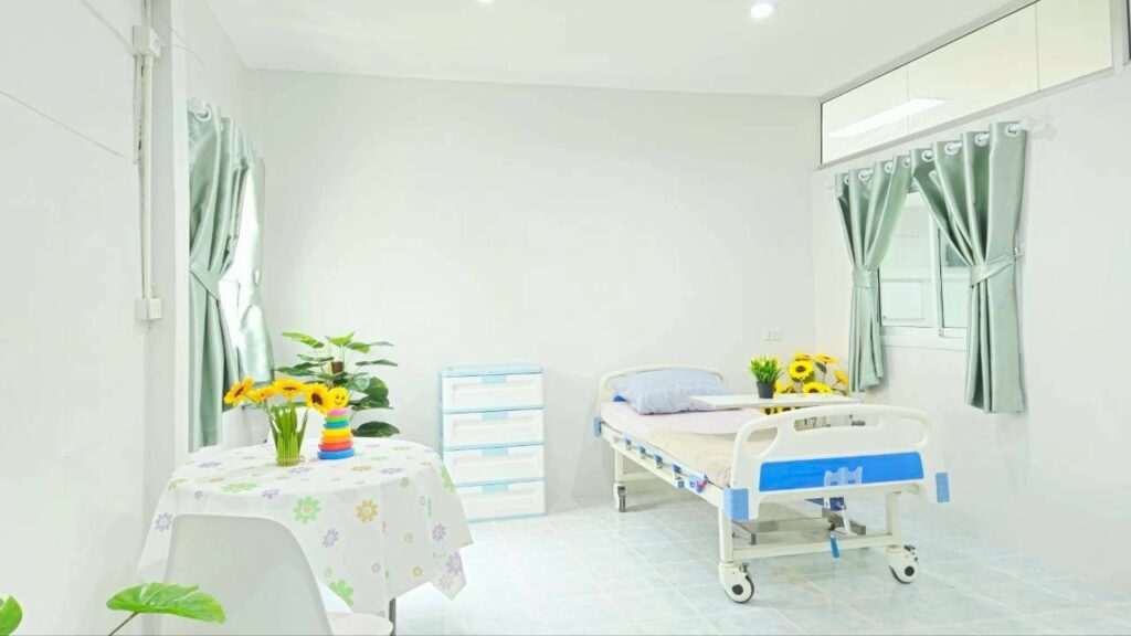 ห้องพักเดี่ยว ศูนย์ดูแลผู้สูงอายุ บ้านลลิสา โคราช