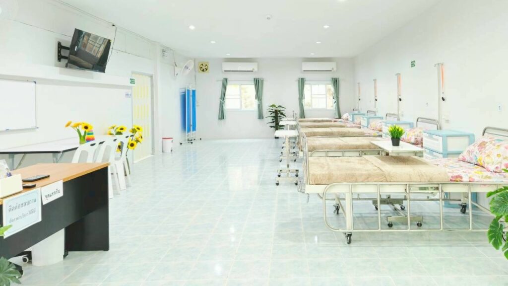 ห้องพักรวม ศูนย์ดูแลผู้สูงอายุ บ้านลลิสา โคราช