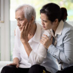 ดูแลผู้สูงอายุสมองเสื่อม: สภาพแวดล้อมที่ใช่สำคัญกว่าความรักอย่างเดียว ศูนย์ดูแลผู้สูงอายุ บ้านลลิสา