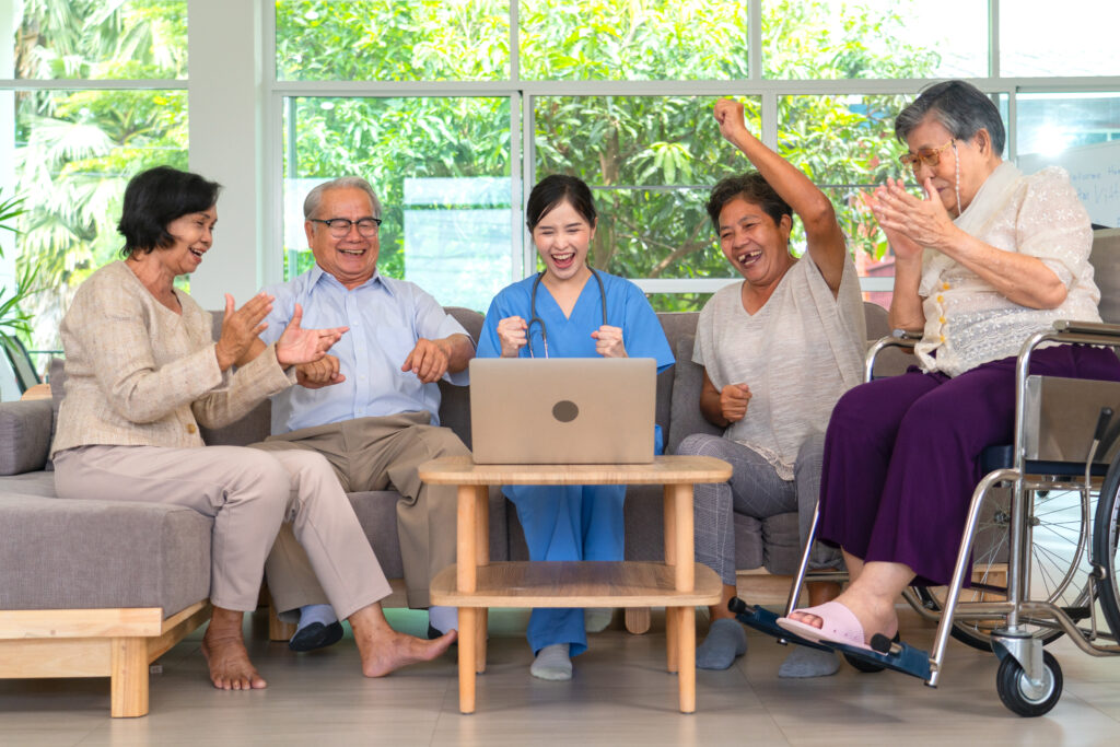 กิจกรรมเสริมสมองสำหรับผู้สูงอายุ ชะลอภาวะป้องกันสมองเสื่อม ด้วย 5 เทคนิค Brain Training ศูนย์ดูแลผู้สูงอายุ บ้านลลิสา