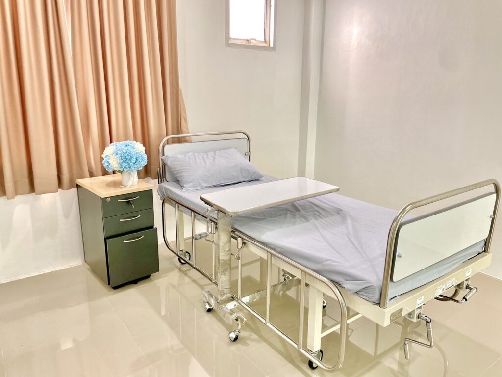 ศูนย์ดูแลผู้สูงอายุ บ้านลลิสา ทวีวัฒนา ห้องนอนเดี่ยว