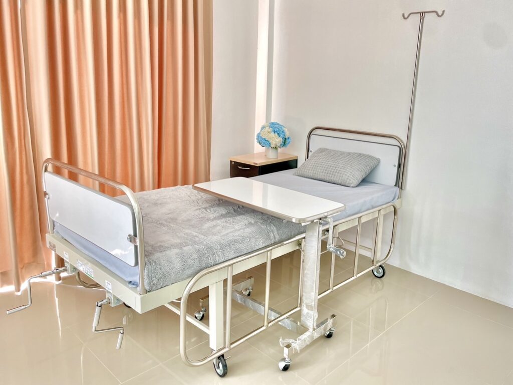 ศูนย์ดูแลผู้สูงอายุ บ้านลลิสา ทวีวัฒนา ห้องนอนเดี่ยว