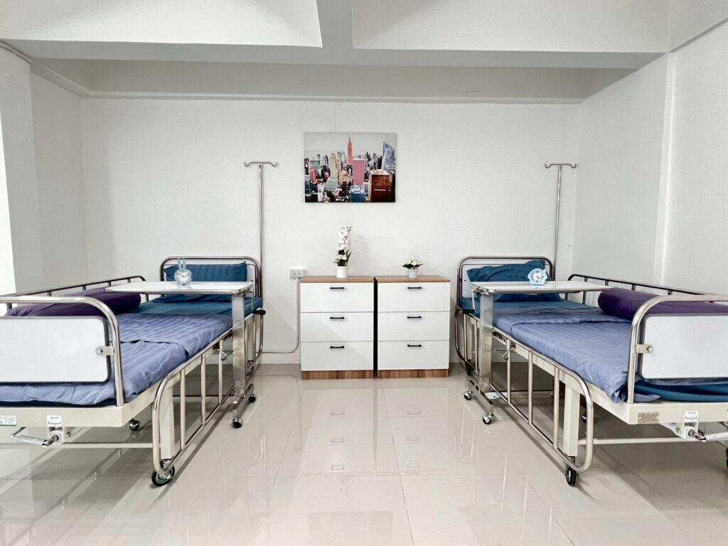 ห้องคู่ ศูนย์ดูแลผู้สูงอายุ บ้านลลิสา รามอินทรา
